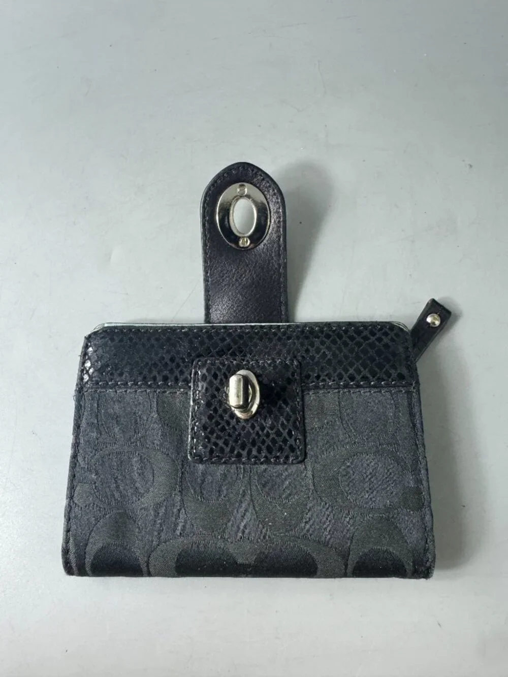 Authentic Vintage Coach Black Signature Canvas Turnlock Bifold Wallet